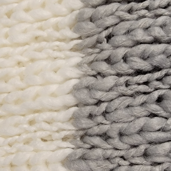 Cute! Gray Infinity Scarf ▪︎LC Lauren Conrad ▪︎Grays and Cream ▪︎ EUC - Picture 11 of 13